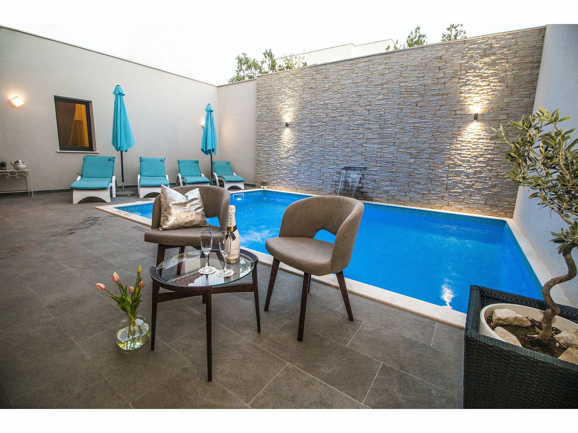 Luxury Rooms Pino Сплит Экстерьер фото