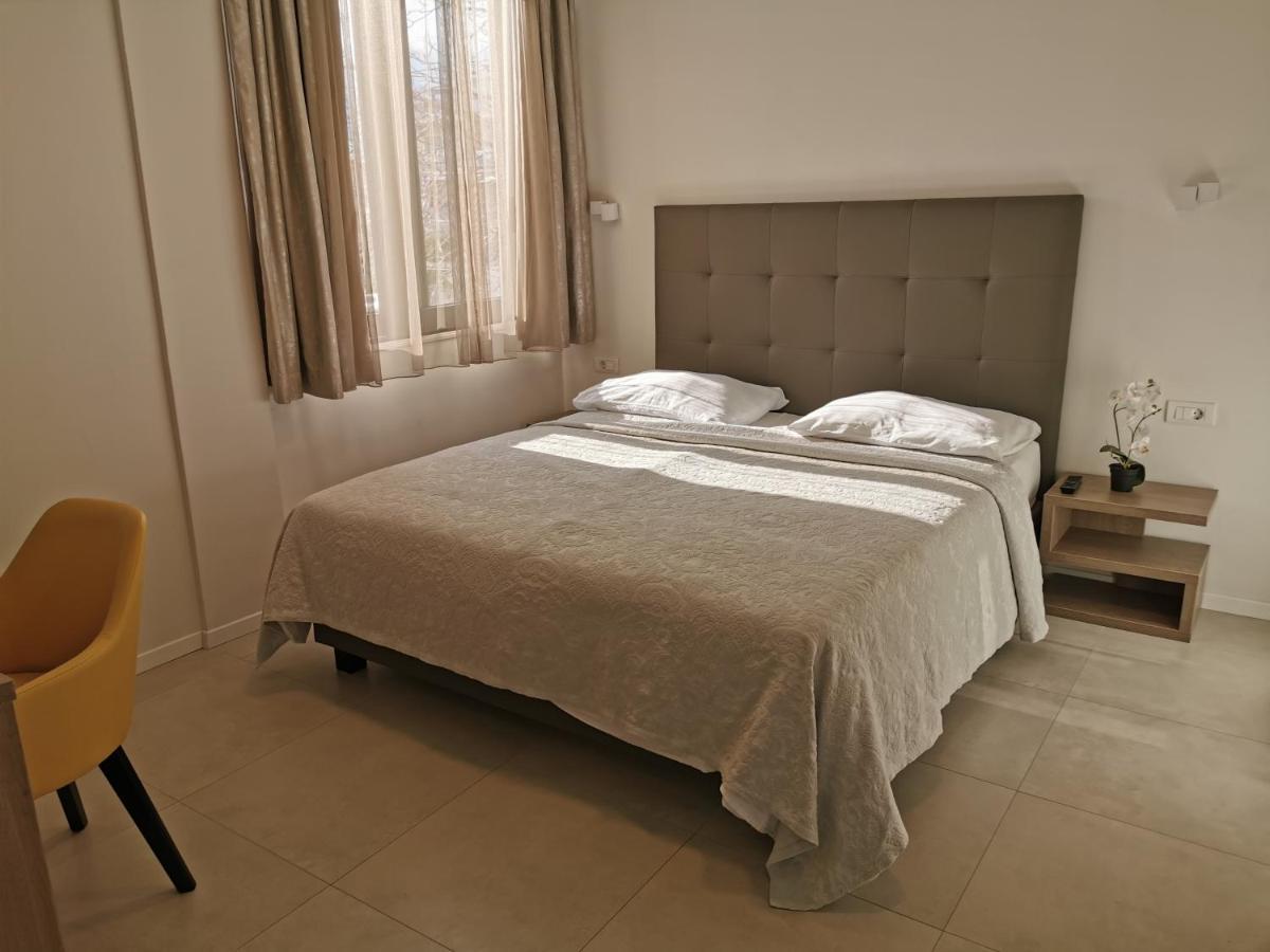 Luxury Rooms Pino Сплит Экстерьер фото
